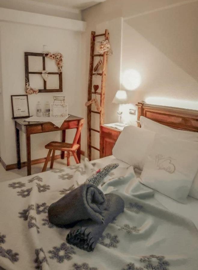 Hotel Le Coeur du Pont à Donnaz Extérieur photo